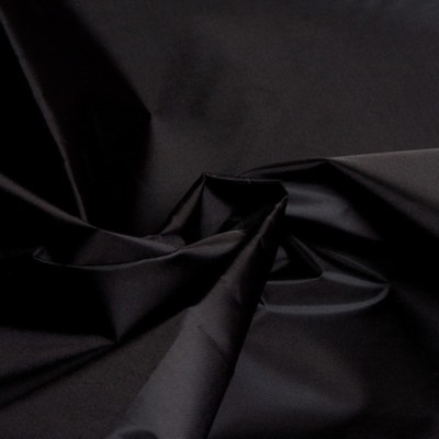 Ткань курточная Таффета 190T, WR/PU Silver, 65гр/м2, 100пэ, 150см, черный/S580, (рул 100м) TPX0280